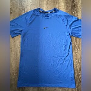 Nike Men's Dri-Fit shirt size XL slim fit